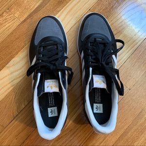 EUC Adidas Originals Leonaro Skateboarding Shoes